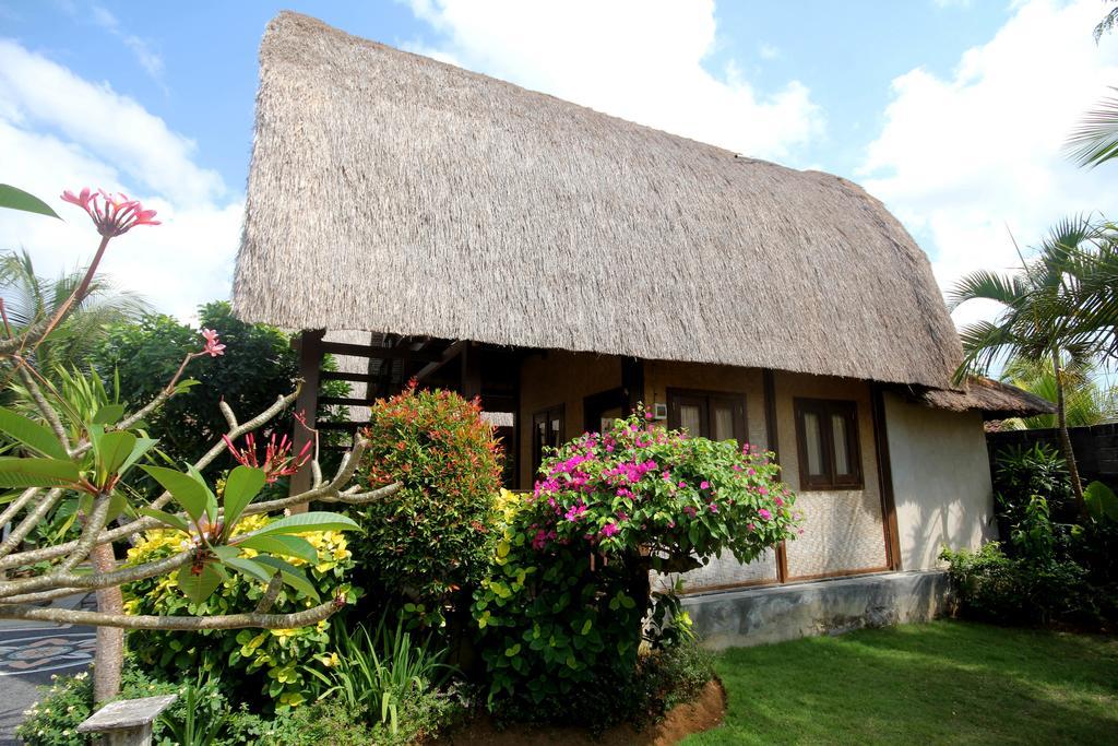 Rambo Homestay อูลูวาตู ภายนอก รูปภาพ